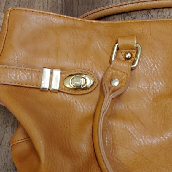 COPY - Charming Charlie Satchel bag tan zip closure - Picture 4 of 10
